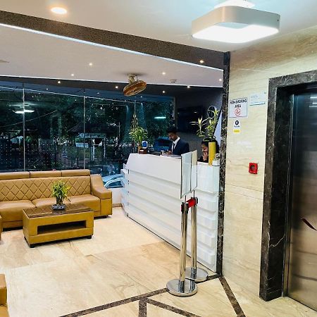 The Porch Inn Hotel/Service Apartments Бангалор Екстериор снимка
