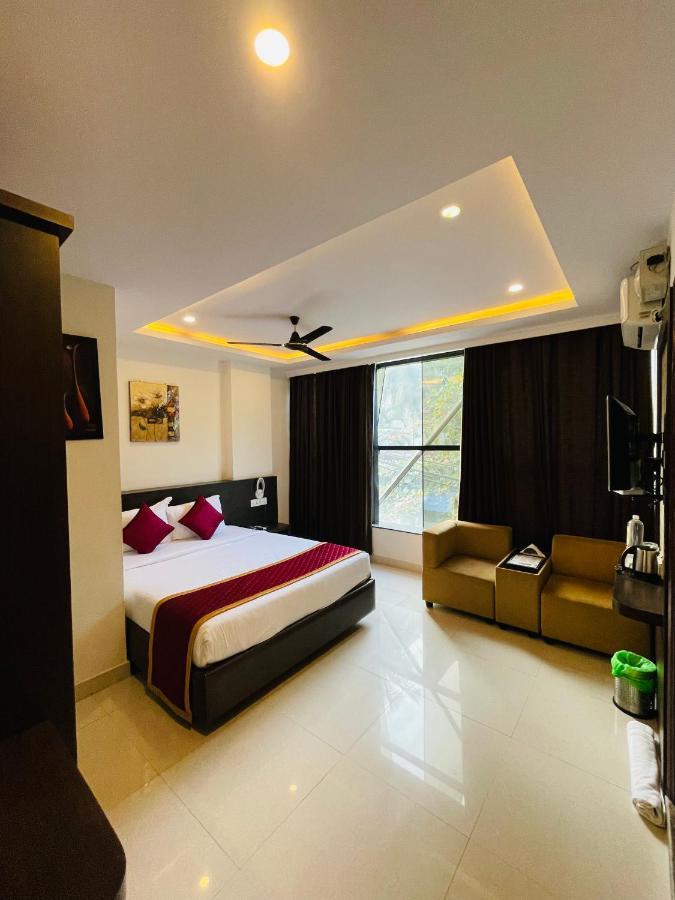 The Porch Inn Hotel/Service Apartments Бангалор Екстериор снимка