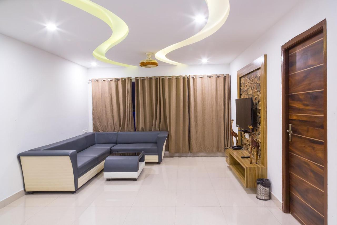 The Porch Inn Hotel/Service Apartments Бангалор Екстериор снимка