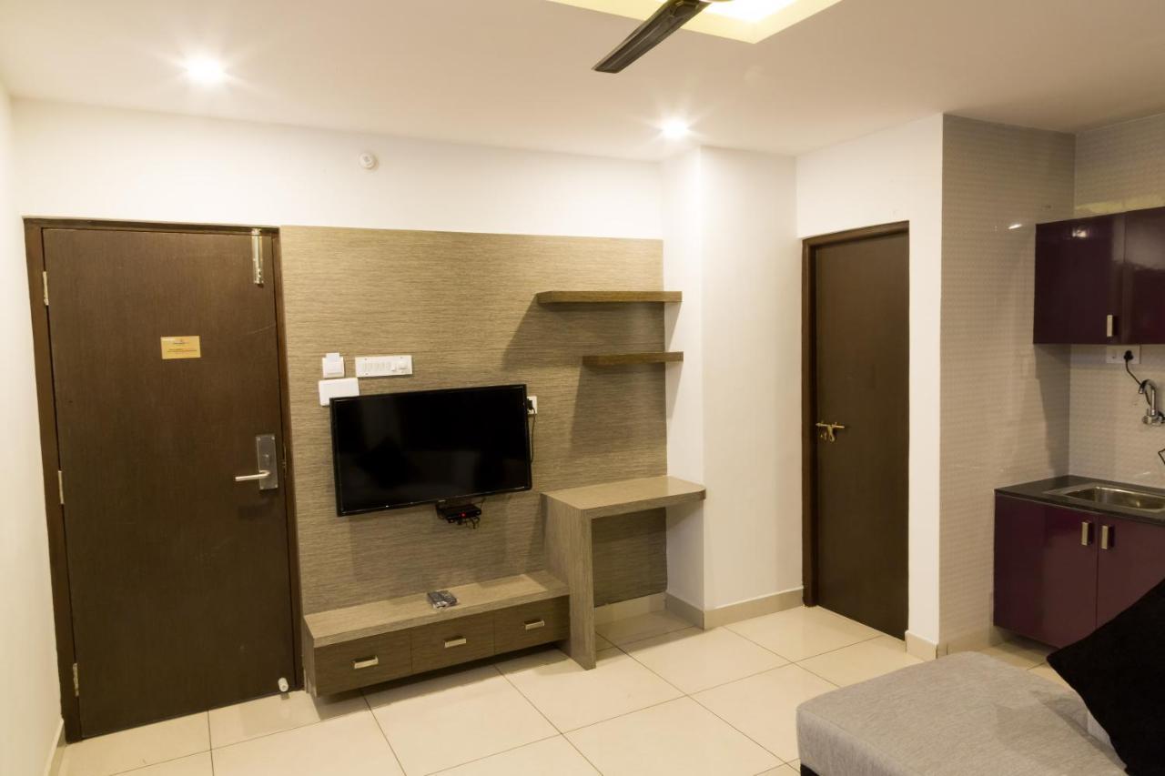 The Porch Inn Hotel/Service Apartments Бангалор Екстериор снимка