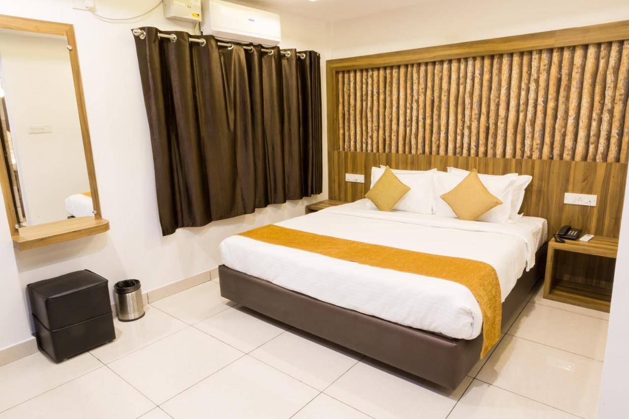 The Porch Inn Hotel/Service Apartments Бангалор Екстериор снимка